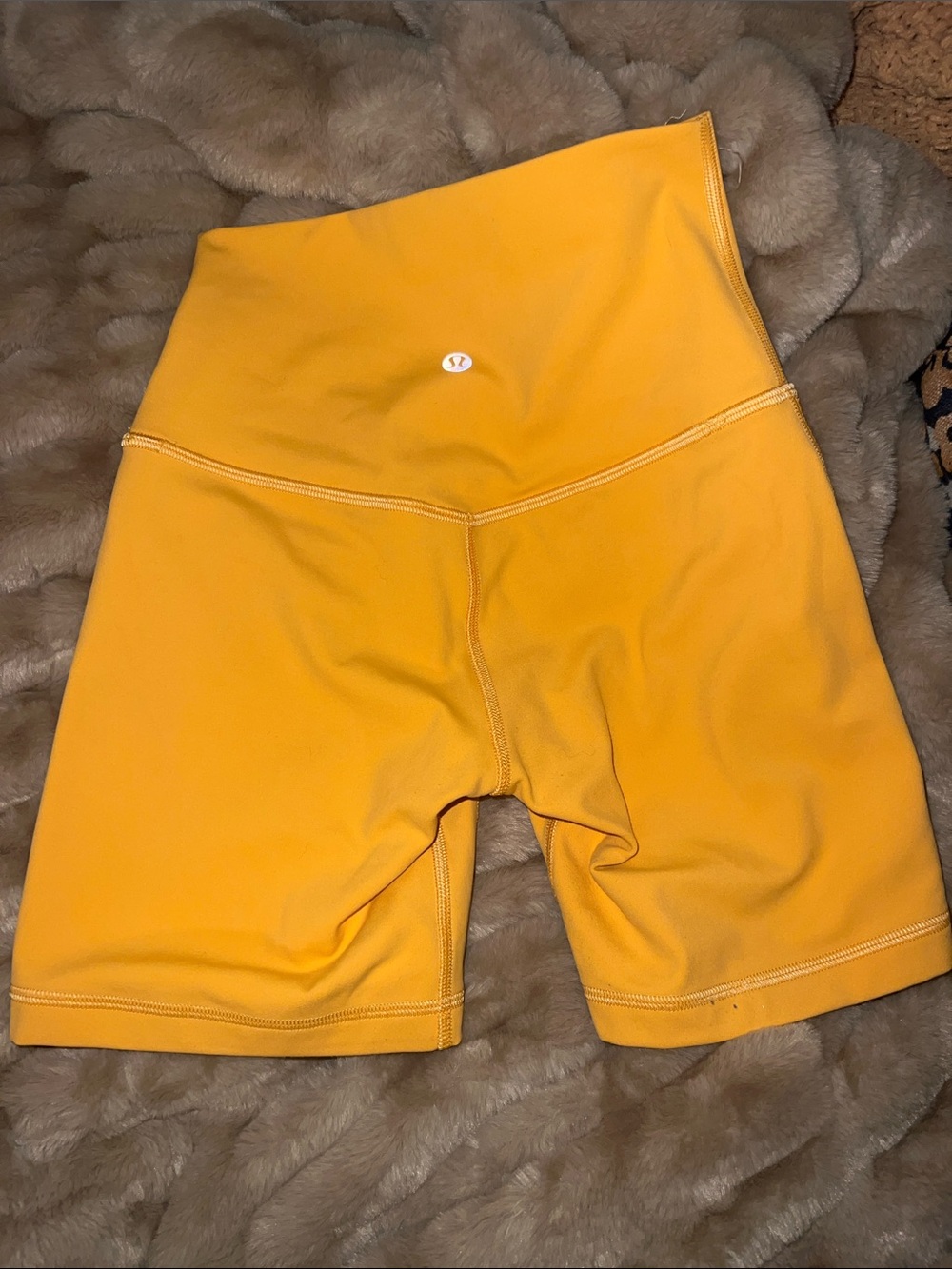 Lululemon Align High-Rise 6” shorts